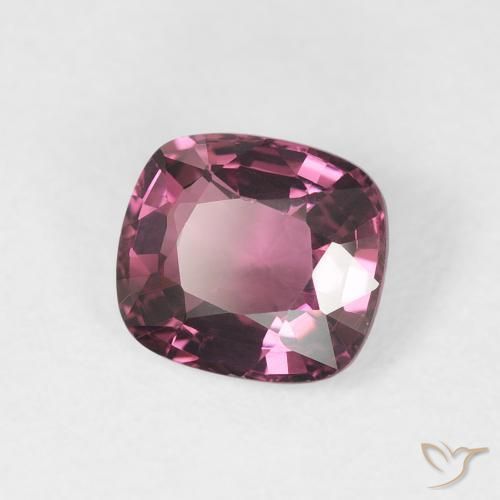 Spinelle Magenta profond naturelle Coussin, 1.27 ct, VVS-VS