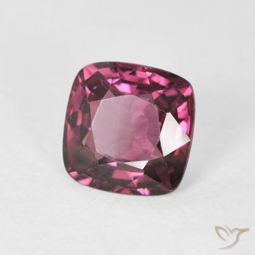 Spinelle Pourpre moyen naturelle Coussin, 1.07 ct, VS