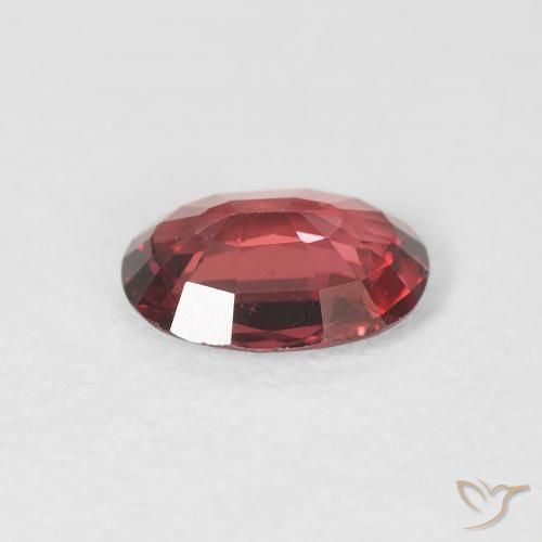 Spinelle Magenta profond naturelle ovale, 0.86 ct, VS