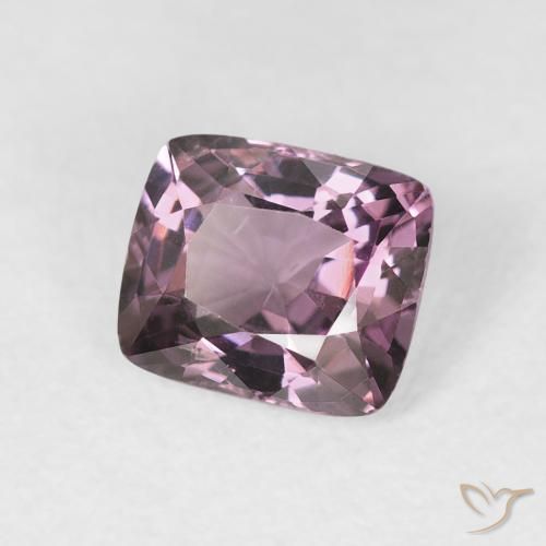 Spinelle Pourpre moyen naturelle Coussin, 0.95 ct, VS