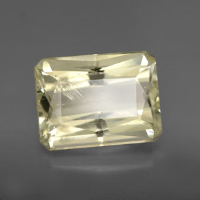 Spodumène Jaune clair naturelle Taille émeraude, 6.86 ct, VS-SI