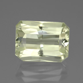 Spodumène Jaune clair naturelle Taille émeraude, 7.11 ct, VVS-VS