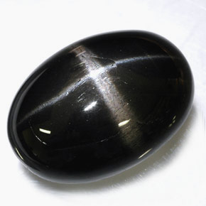 Diopside étoilé noir naturelle coupe ovale, 39,09 ct, opaque