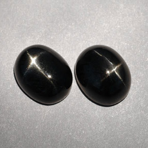 Achetez naturel ct noir diopside étoilé gems, coupe ovale, en provenance inde chez gemselect. en stock, livraison internationale!