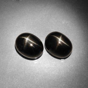 Achetez naturel ct noir diopside étoilé gems, coupe ovale, en provenance inde chez gemselect. en stock, livraison internationale!
