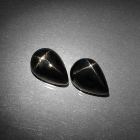 Achetez naturel ct noir diopside étoilé gems, en forme de poire, en provenance inde chez gemselect. en stock, livraison internationale!