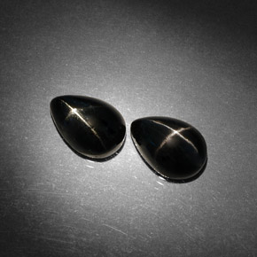 Achetez naturel ct noir diopside étoilé gems, en forme de poire, en provenance inde chez gemselect. en stock, livraison internationale!