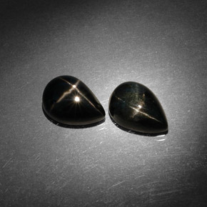 Achetez naturel ct noir diopside étoilé gems, en forme de poire, en provenance inde chez gemselect. en stock, livraison internationale!