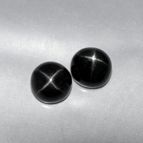 Achetez naturel ct noir diopside étoilé gems, coupe roude, en provenance inde chez gemselect. en stock, livraison internationale!