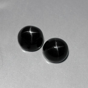 Achetez naturel ct noir diopside étoilé gems, coupe roude, en provenance inde chez gemselect. en stock, livraison internationale!