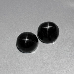 Achetez naturel ct noir diopside étoilé gems, coupe roude, en provenance inde chez gemselect. en stock, livraison internationale!