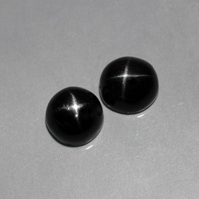 Achetez naturel ct noir diopside étoilé gems, coupe ovale, en provenance inde chez gemselect. en stock, livraison internationale!