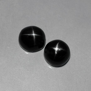 Achetez naturel ct noir diopside étoilé gems, coupe ovale, en provenance inde chez gemselect. en stock, livraison internationale!