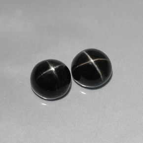Achetez naturel ct noir diopside étoilé gems, coupe roude, en provenance inde chez gemselect. en stock, livraison internationale!