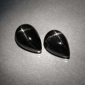 Achetez naturel ct noir diopside étoilé gems, en forme de poire, en provenance inde chez gemselect. en stock, livraison internationale!