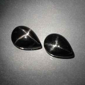 Achetez naturel ct noir diopside étoilé gems, en forme de poire, en provenance inde chez gemselect. en stock, livraison internationale!
