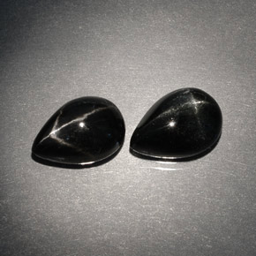 Achetez naturel ct noir diopside étoilé gems, en forme de poire, en provenance inde chez gemselect. en stock, livraison internationale!