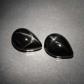 Achetez naturel ct noir diopside étoilé gems, en forme de poire, en provenance inde chez gemselect. en stock, livraison internationale!