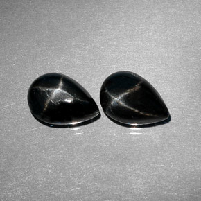 Achetez naturel ct noir diopside étoilé gems, en forme de poire, en provenance inde chez gemselect. en stock, livraison internationale!