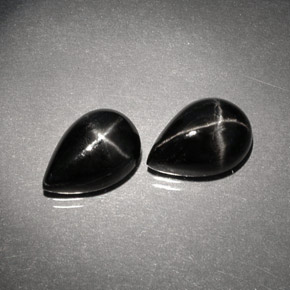 Achetez naturel ct noir diopside étoilé gems, en forme de poire, en provenance inde chez gemselect. en stock, livraison internationale!