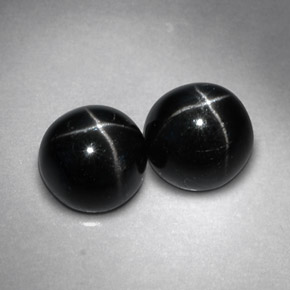 Achetez naturel ct noir diopside étoilé gems, coupe roude, en provenance inde chez gemselect. en stock, livraison internationale!