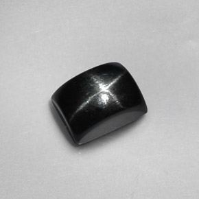 Diopside étoilé noir naturelle baguette, 1,94 ct, opaque