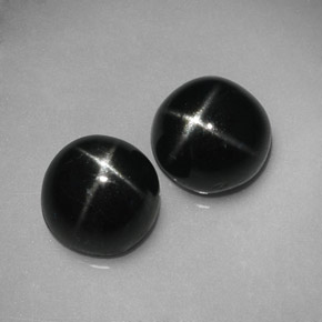 Achetez naturel ct noir diopside étoilé gems, coupe roude, en provenance inde chez gemselect. en stock, livraison internationale!