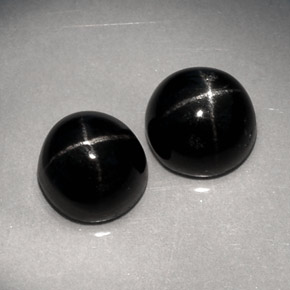 Achetez naturel ct noir diopside étoilé gems, coupe roude, en provenance inde chez gemselect. en stock, livraison internationale!