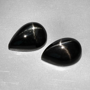Achetez naturel ct noir diopside étoilé gems, en forme de poire, en provenance inde chez gemselect. en stock, livraison internationale!