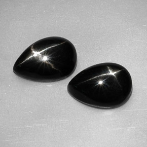 Achetez naturel ct noir diopside étoilé gems, en forme de poire, en provenance inde chez gemselect. en stock, livraison internationale!