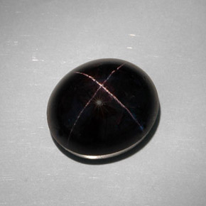 Grenat étoilé noir naturelle coupe ovale, 35,68 ct, opaque