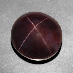 Grenat étoilé rouge naturelle coupe ovale, 18,95 ct, opaque