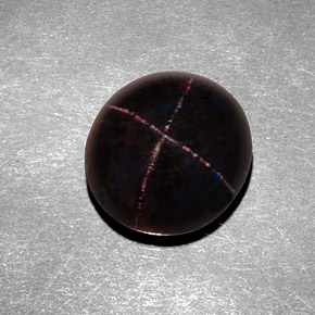 Grenat étoilé noir naturelle coupe ovale, 8,43 ct, opaque
