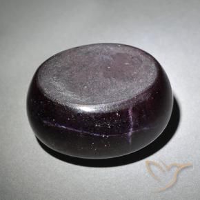 Grenat étoilé Pourpre foncé naturelle ovale, 66.95 ct, Opaque