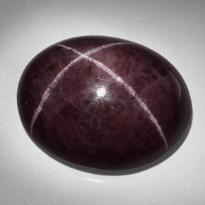 Grenat Étoilé Rouge acajou naturelle Coupe ovale, 93.53 ct, Opaque
