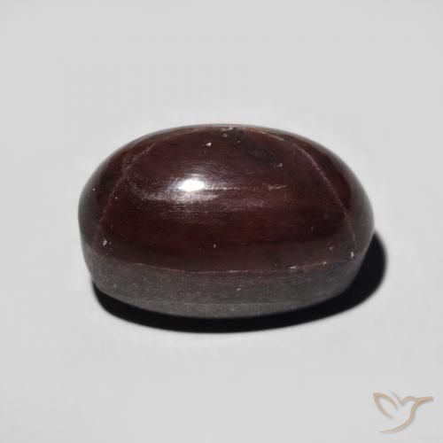 Grenat étoilé Rouge foncé naturelle ovale, 11.47 ct, Opaque