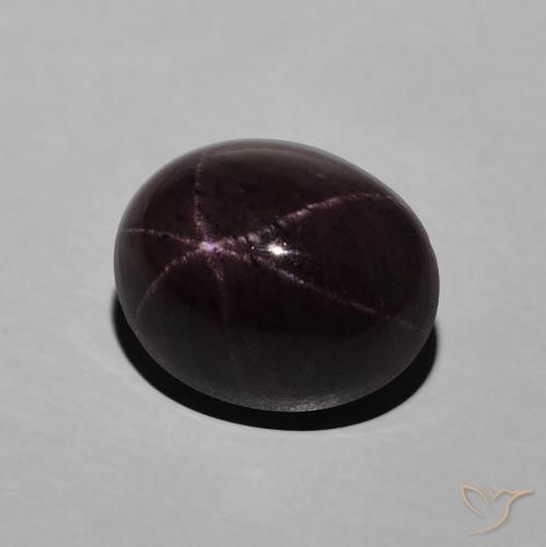 Grenat étoilé rouge naturelle coupe ovale, 7,65 ct, opaque