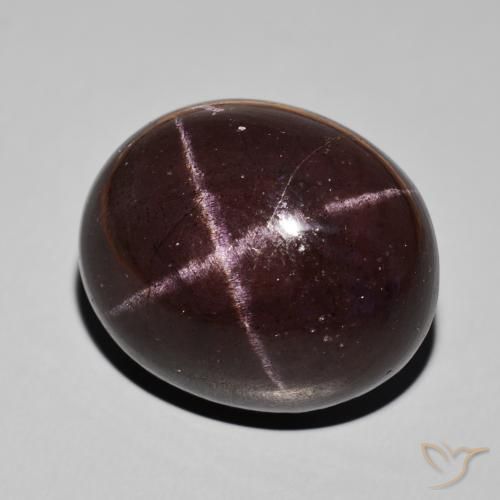 Grenat étoilé Rouge foncé naturelle ovale, 66.39 ct, Opaque