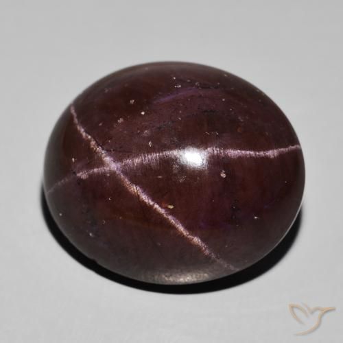 Grenat étoilé Rouge foncé naturelle ovale, 62.94 ct, Opaque