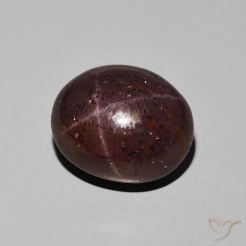 Grenat étoilé Rouge foncé naturelle ovale, 11.62 ct, Opaque