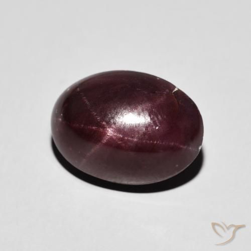 Grenat étoilé Rouge acajou naturelle ovale, 8.11 ct, Opaque