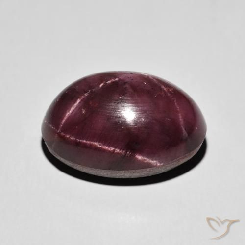 Grenat étoilé Rouge acajou naturelle ovale, 22.38 ct, Opaque