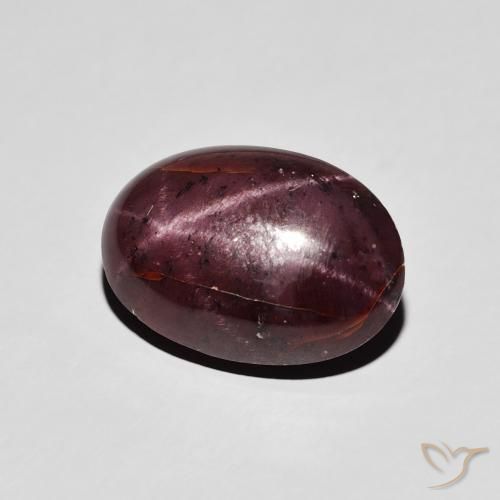 Grenat étoilé Rouge foncé naturelle ovale, 7.23 ct, Opaque