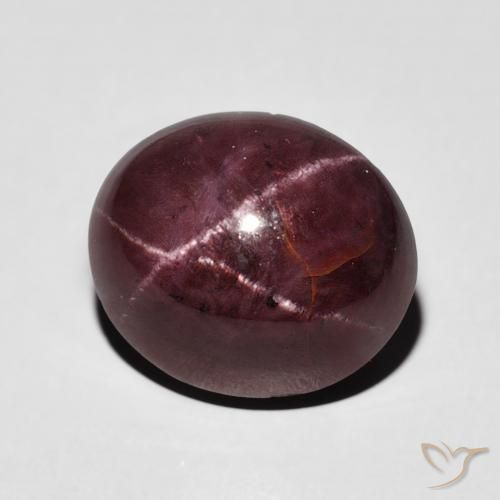 Grenat étoilé Rouge foncé naturelle ovale, 7.95 ct, Opaque