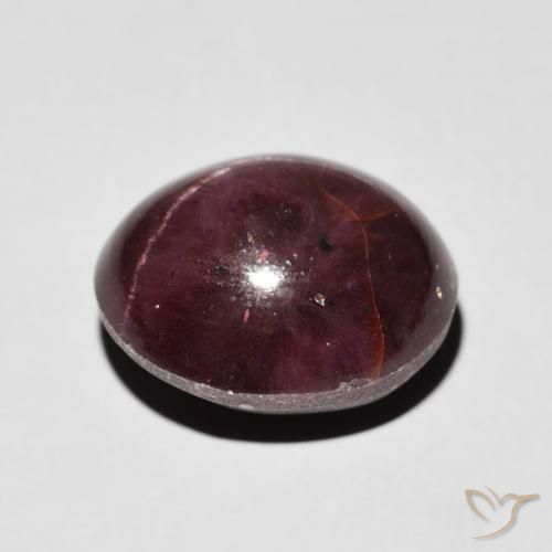 Grenat étoilé Rouge foncé naturelle ovale, 7.95 ct, Opaque