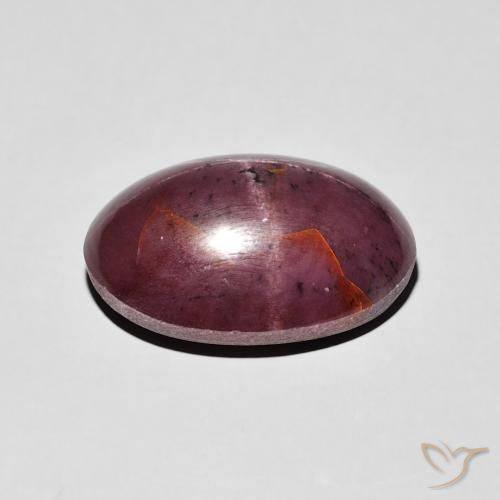 Grenat étoilé Medium Dark-Red naturelle ovale, 8.72 ct, Opaque