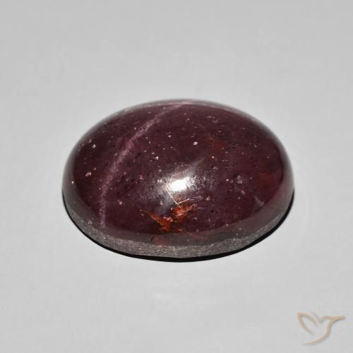 Grenat étoilé Rouge acajou naturelle ovale, 36.82 ct, Opaque