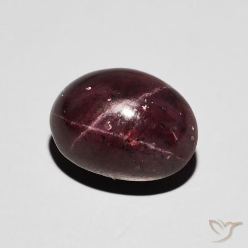 Grenat étoilé Rouge foncé naturelle ovale, 7.19 ct, Opaque
