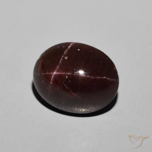 Grenat étoilé Rouge foncé naturelle ovale, 6.48 ct, Opaque