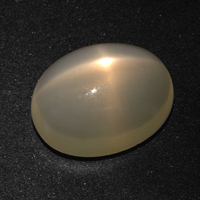 Pierre de lune étoilée crème naturelle coupe ovale, 10,01 ct, translucide